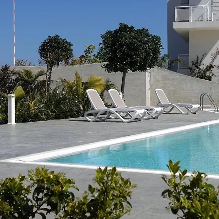 Apartman New Apartment, Terrace, Pool, Walk To *