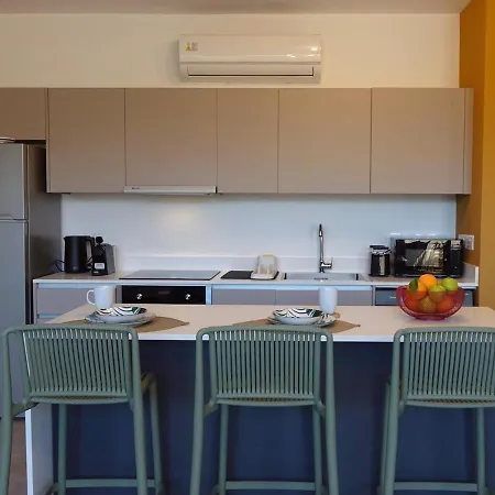 New Apartment, Terrace, Pool, Walk To Paralímni
