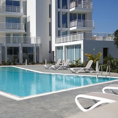 New Apartment, Terrace, Pool, Walk To *